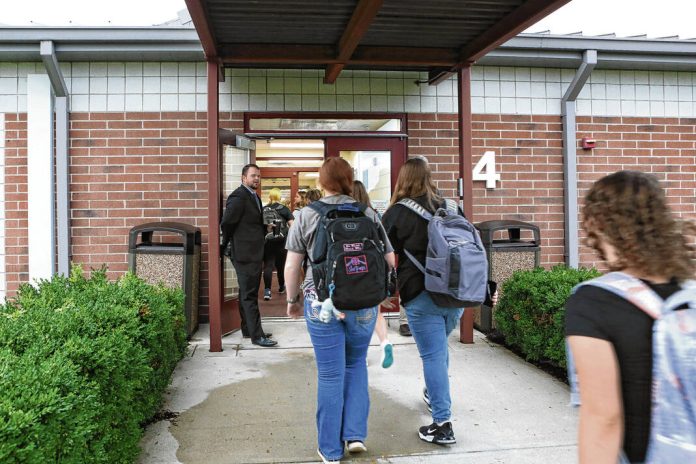 133805082_web1_20240808cr-fhsc-first-day-4