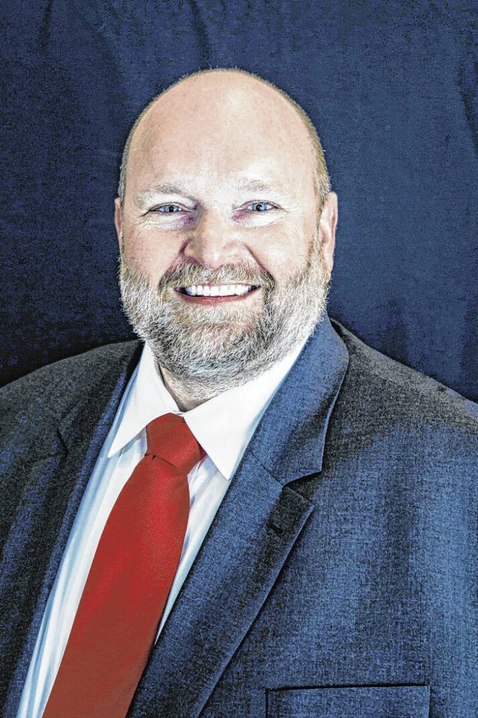 133815808_web1_20211116cr-London-Tony