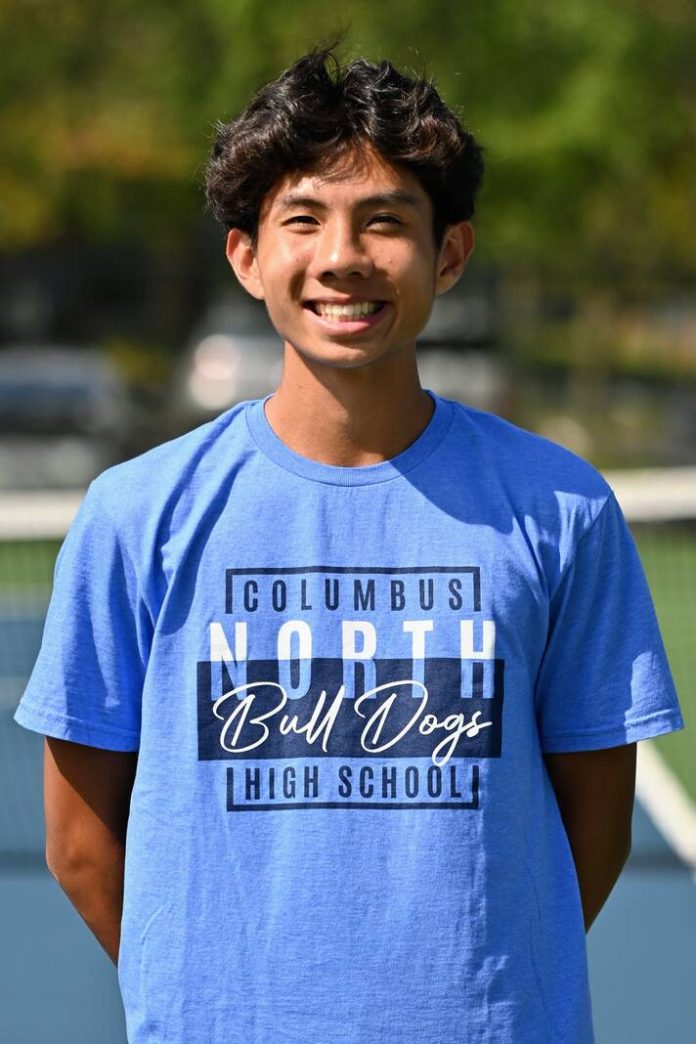 133940975_web1_Hank-Lin