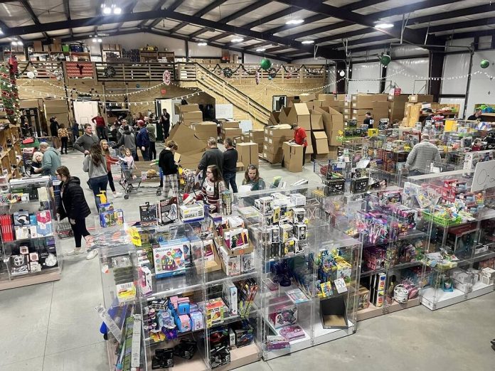 133984283_web1_20231216cr-cheer-fund-packing