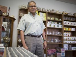 Local singer offers CD to raise funds for Love Chapel