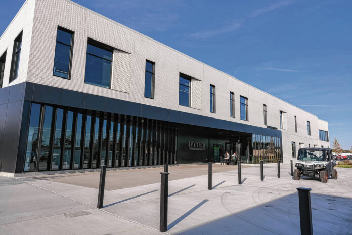 134891244_web1_20221007cr-ivy-tech-ceremony-35