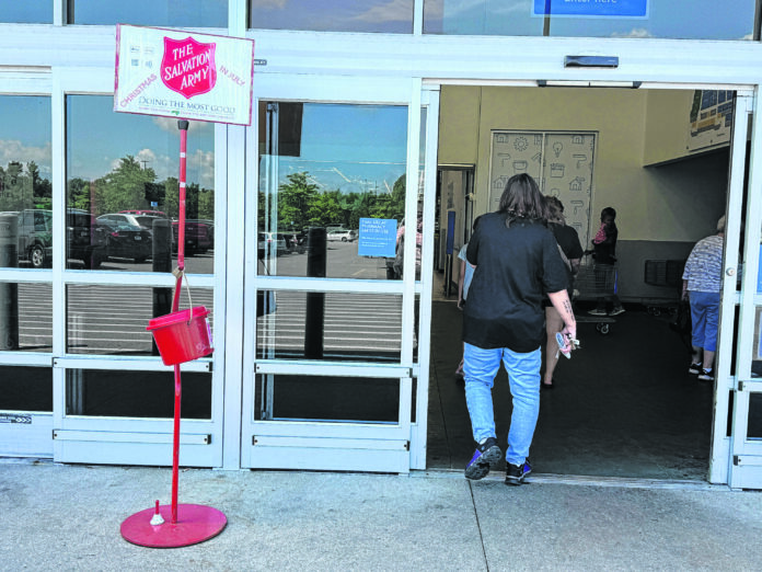 20250730cr-christmas-in-july-2A