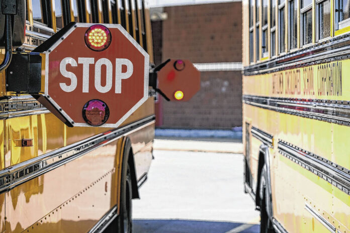 135152068_web1_20221218cr-bus-stop-arm