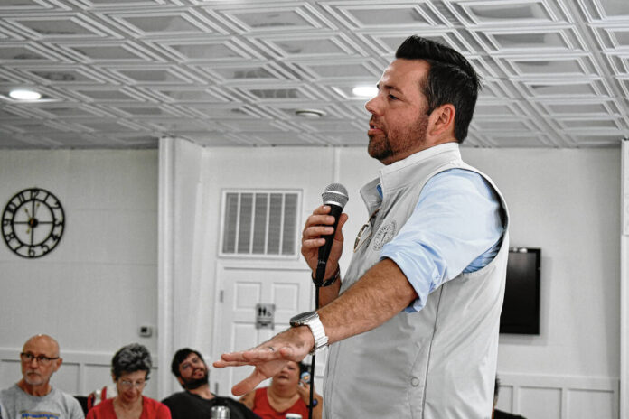 135225432_web1_20250819dj-beckwith-cordry-sweetwater-13