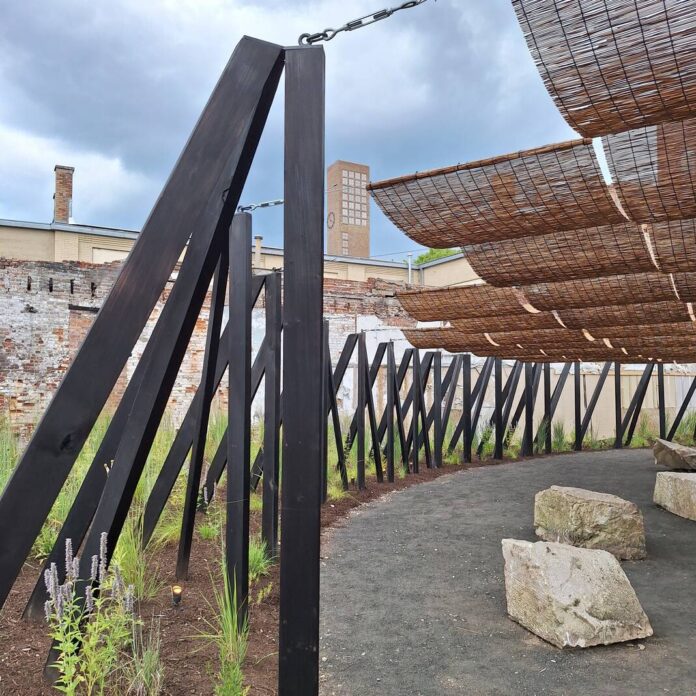 135232517_web1_20250830cr-tybs-kathy-roemmel