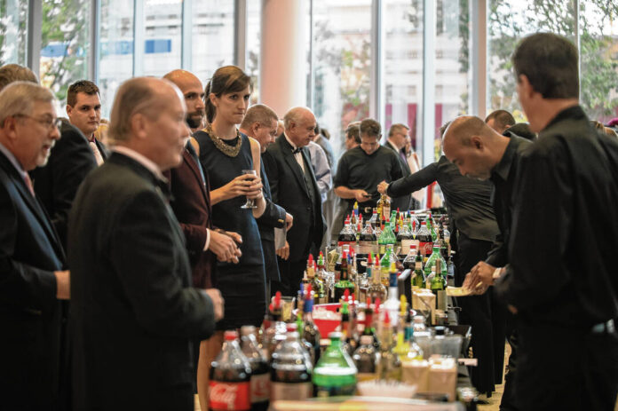 134827516_web1_20251018cr-lkbk