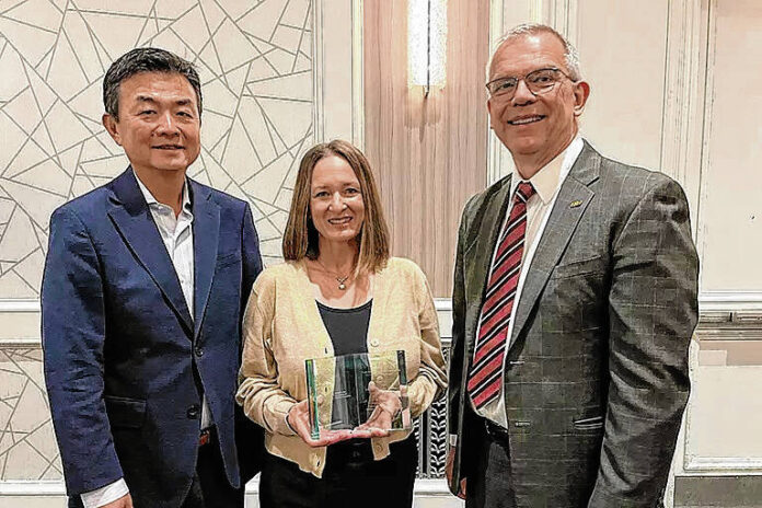 135505995_web1_20251015cr-Murray_Award