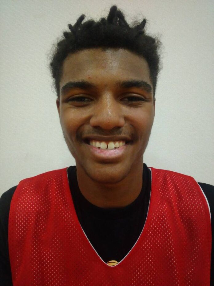 135864375_web1_Elijah-Fields