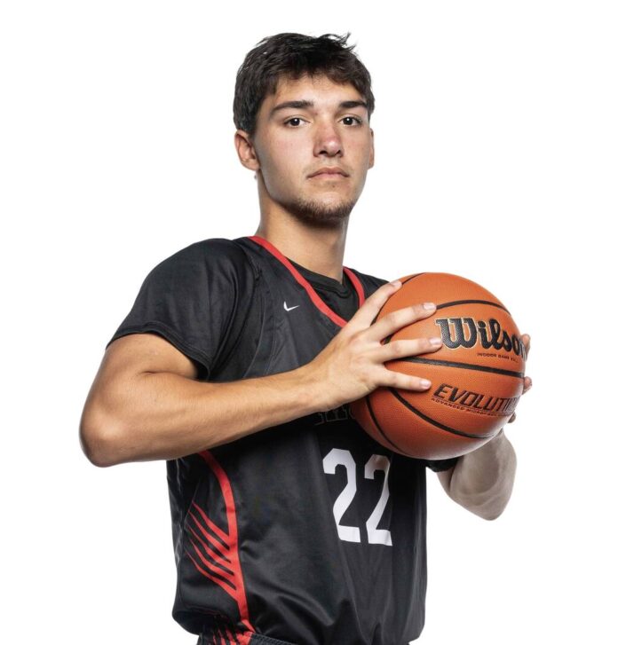 135956836_web1_Kam-Blair