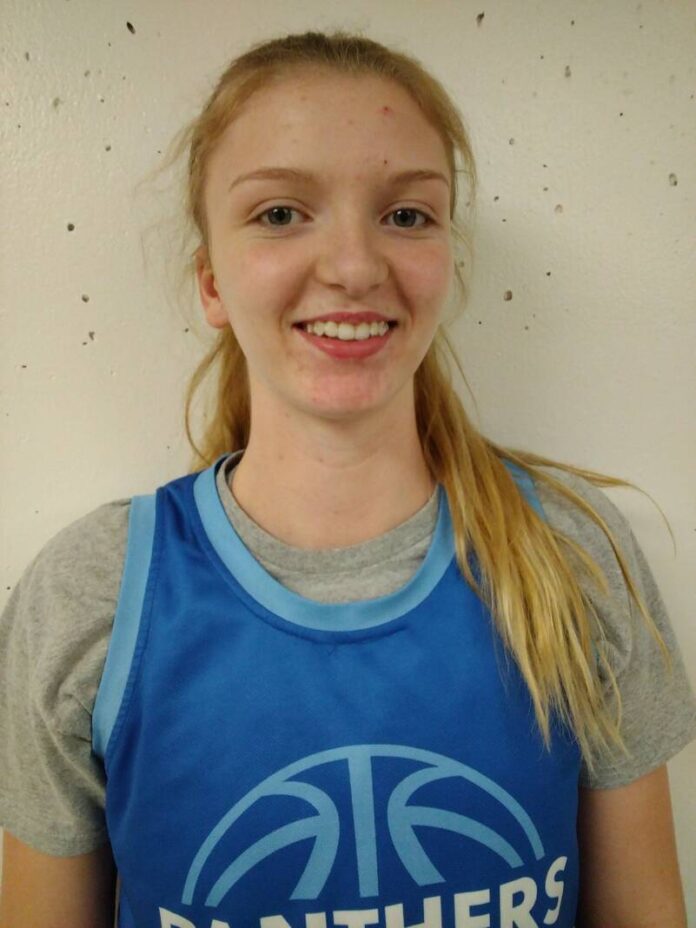 135987107_web1_Mollie-Ernstes