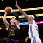 Doncic and James score 30+ each for 1st time this season in Lakers’ 128-121 win over Grizzlies