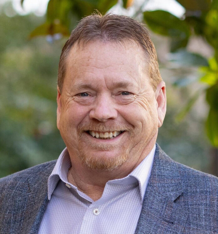 136060357_web1_WebRobertLewis