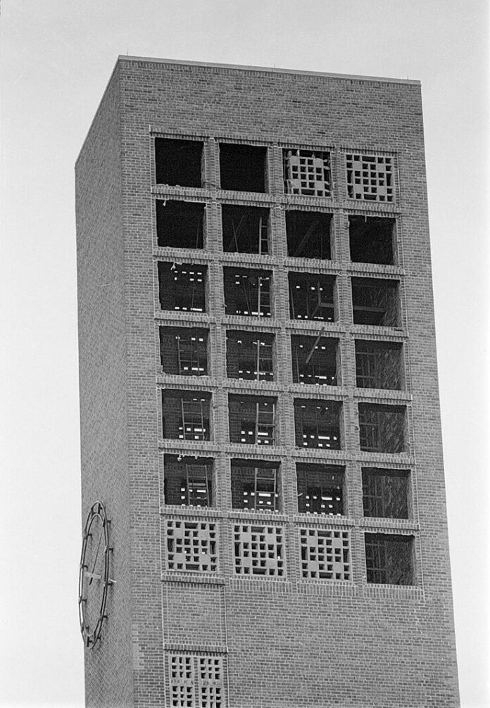 135226213_web1_20260319cr-lkbk