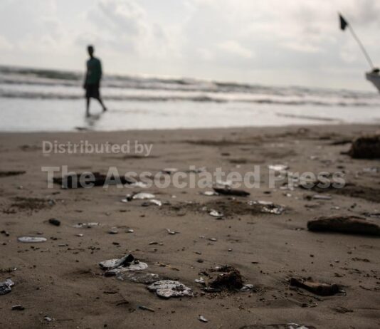 Environmental groups accuse Mexico of lying about origins of oil spill in the Gulf